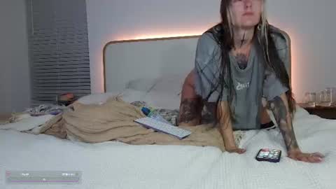 PoppyQuinn online show from 06/16/26, 01:41