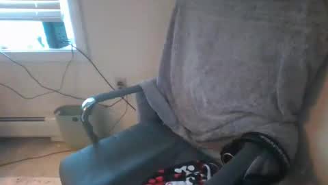 porcelain_tears01 online show from 01/17/25, 12:31