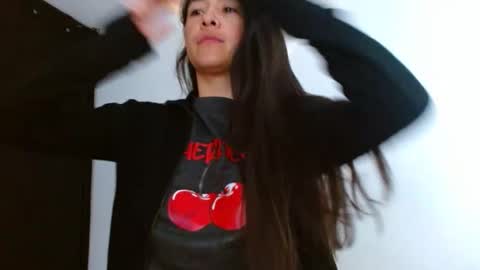 porcelainlux online show from 02/09/26, 12:47