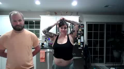 Snapshot of pornwatchingcouple chatting on 07/19/26, 05:22 pornwatchingcouple online show from 07/19/26, 05:22