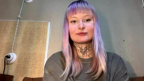 Sia online show from 04/22/26, 06:09