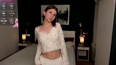 Elizabeth online show from 09/20/25, 06:42