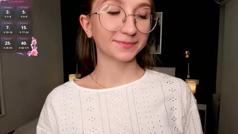 Elizabeth online show from 09/24/25, 07:28