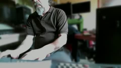 pose44600 online show from 04/05/26, 03:09