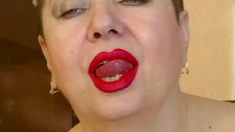 Snapshot of posh_lady chatting on 01/23/25, 10:11 LADY POSH online show from 01/23/25, 10:11