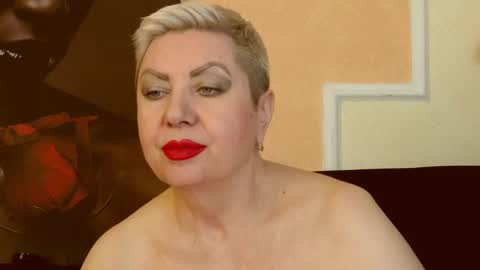 Snapshot of posh_lady chatting on 02/18/25, 10:14 LADY POSH online show from 02/18/25, 10:14