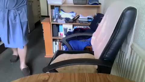 poshman65 online show from 10/14/25, 09:43