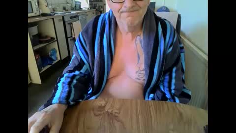 poshman65 online show from 06/05/26, 08:31