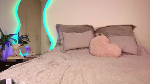 Anna Goth independient model online show from 10/30/25, 10:21