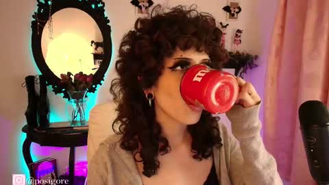 Anna Goth independient model online show from 11/06/25, 10:54