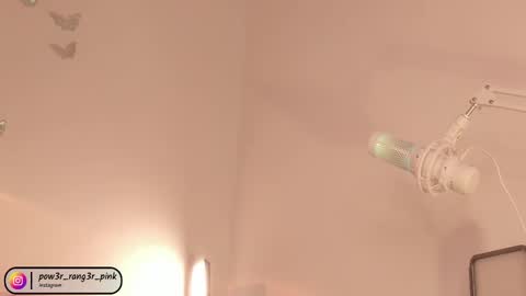 Snapshot of power_ranger_pink chatting on 02/21/25, 01:33 genie online show from 02/21/25, 01:33