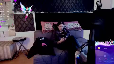 Ravena Rozz online show from 02/03/26, 09:09