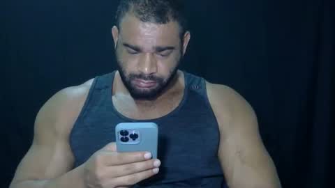 Snapshot of powerdmuscle chatting on 04/12/26, 10:48 powerdmuscle online show from 04/12/26, 10:48