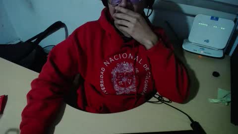 powerfulzeus2 online show from 11/05/25, 04:45