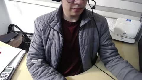 powerfulzeus2 online show from 11/11/25, 02:00