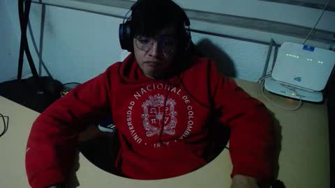 powerfulzeus2 online show from 11/24/25, 02:55