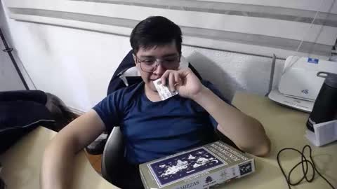 powerfulzeus2 online show from 12/23/25, 12:41