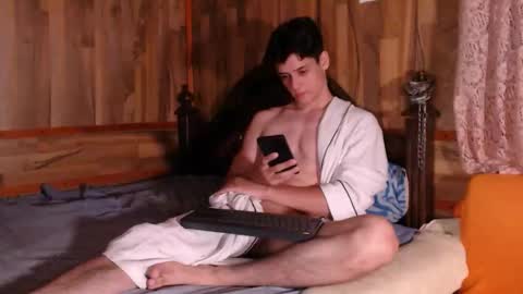 Snapshot of powertwinky chatting on 12/17/24, 10:32 chris independent online show from 12/17/24, 10:32