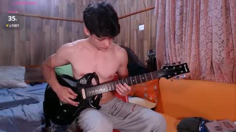 Snapshot of powertwinky chatting on 12/18/24, 10:57 chris independent online show from 12/18/24, 10:57