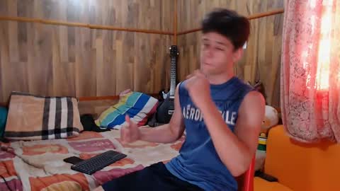 Snapshot of powertwinky chatting on 02/02/25, 08:30 chris independent online show from 02/02/25, 08:30