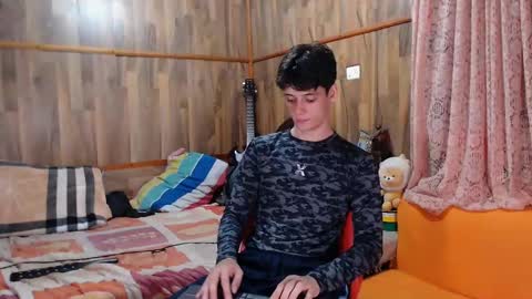 Snapshot of powertwinky chatting on 02/03/25, 02:58 chris independent online show from 02/03/25, 02:58