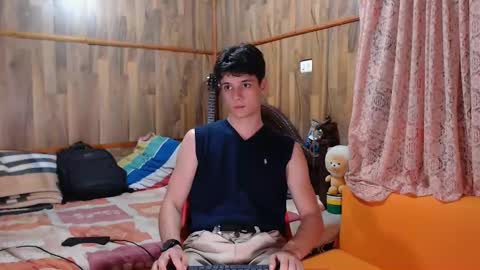 Snapshot of powertwinky chatting on 02/04/25, 05:53 chris independent online show from 02/04/25, 05:53