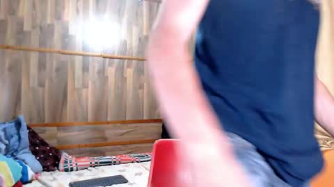 Snapshot of powertwinky chatting on 10/04/25, 05:16 chris independent online show from 10/04/25, 05:16