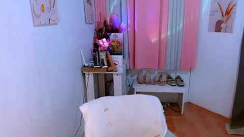 preciosa_banks69 online show from 07/22/26, 12:19
