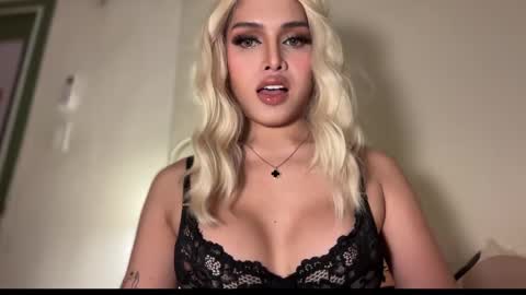 Snapshot of precious_amber69 chatting on 02/05/25, 12:10 Oh my Amber online show from 02/05/25, 12:10