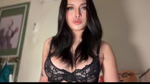 Snapshot of precious_amber69 chatting on 02/05/25, 03:13 Oh my Amber online show from 02/05/25, 03:13