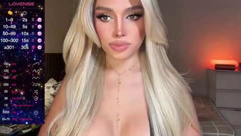 Snapshot of precious_amber69 chatting on 10/14/25, 11:27 Oh my Amber online show from 10/14/25, 11:27