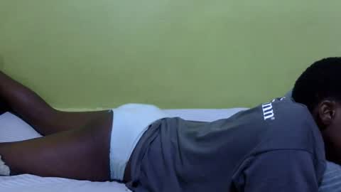 precious_nesh online show from 10/29/25, 06:42