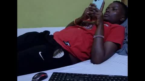 precious_nesh online show from 12/21/25, 03:02