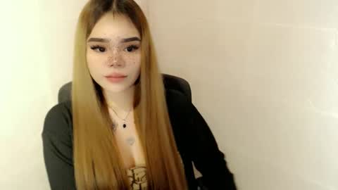 MAXXINE online show from 04/11/26, 07:35