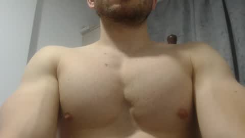 Snapshot of preettyboyx chatting on 12/07/24, 03:58 JUAN online show from 12/07/24, 03:58