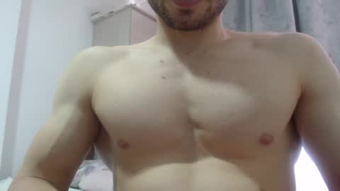 Snapshot of preettyboyx chatting on 12/08/24, 07:32 JUAN online show from 12/08/24, 07:32