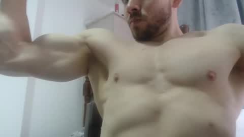 Snapshot of preettyboyx chatting on 12/19/24, 04:57 JUAN online show from 12/19/24, 04:57