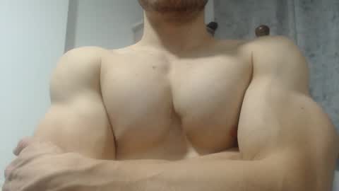 Snapshot of preettyboyx chatting on 12/20/24, 02:19 JUAN online show from 12/20/24, 02:19