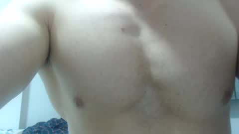 Snapshot of preettyboyx chatting on 12/26/24, 05:15 JUAN online show from 12/26/24, 05:15