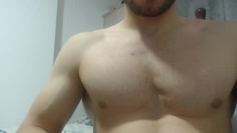 Snapshot of preettyboyx chatting on 12/26/24, 08:00 JUAN online show from 12/26/24, 08:00