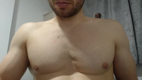 Snapshot of preettyboyx chatting on 01/11/25, 03:13 JUAN online show from 01/11/25, 03:13