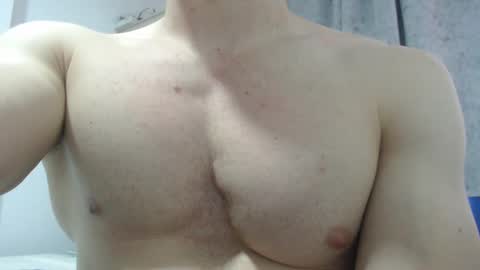 Snapshot of preettyboyx chatting on 02/01/25, 07:55 JUAN online show from 02/01/25, 07:55