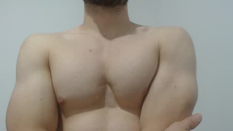 Snapshot of preettyboyx chatting on 02/21/25, 07:32 JUAN online show from 02/21/25, 07:32