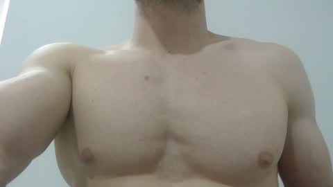 Snapshot of preettyboyx chatting on 02/27/25, 08:31 JUAN online show from 02/27/25, 08:31