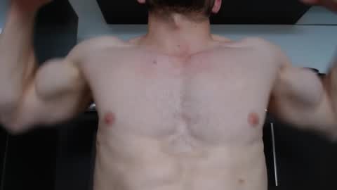 Snapshot of preettyboyx chatting on 09/27/25, 08:36 JUAN online show from 09/27/25, 08:36