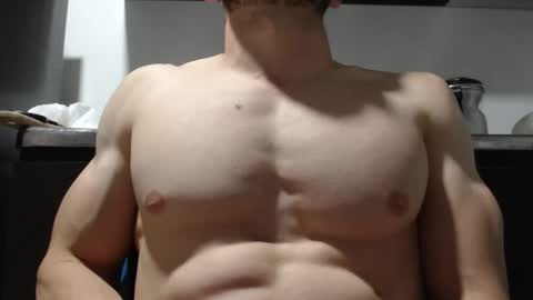 Snapshot of preettyboyx chatting on 09/29/25, 02:49 JUAN online show from 09/29/25, 02:49