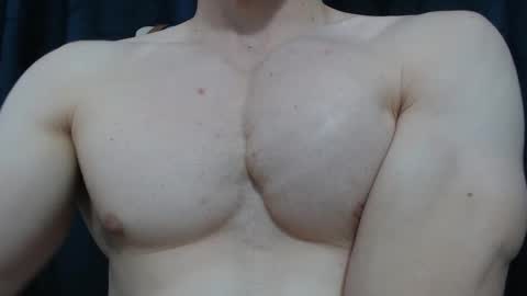 Snapshot of preettyboyx chatting on 10/14/25, 08:20 JUAN online show from 10/14/25, 08:20