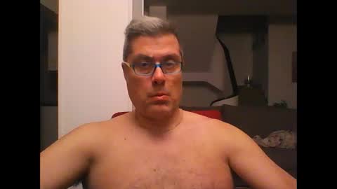 Snapshot of prendimisubito chatting on 01/15/25, 12:51 prendimisubito online show from 01/15/25, 12:51