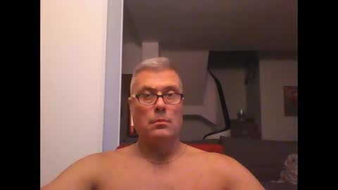 Snapshot of prendimisubito chatting on 09/28/25, 10:04 prendimisubito online show from 09/28/25, 10:04