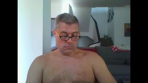 Snapshot of prendimisubito chatting on 10/09/25, 12:58 prendimisubito online show from 10/09/25, 12:58